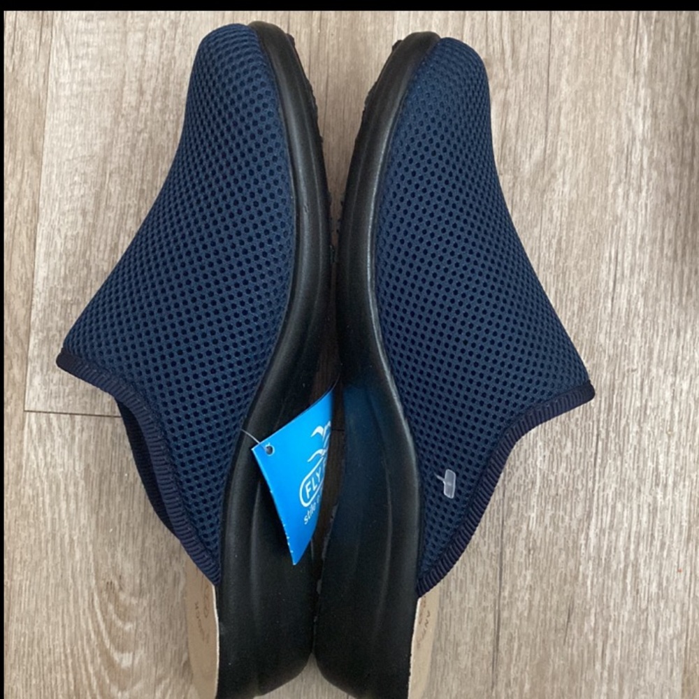 NEW FLY FLOT SLIP ONS